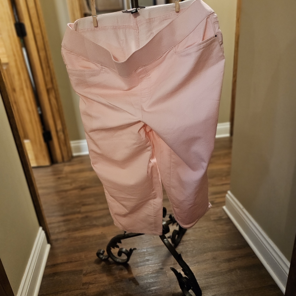 Euc. NS. PINK CAPRI INTRO